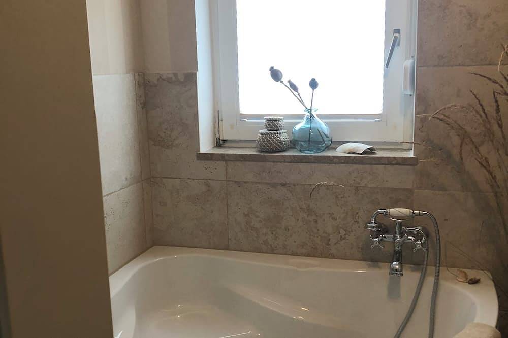 Fleetenrausch: Idyll direkt am Wasser mit viel Ruhe und Weitblick an der Nordsee in Neufeld, Nordseeküste