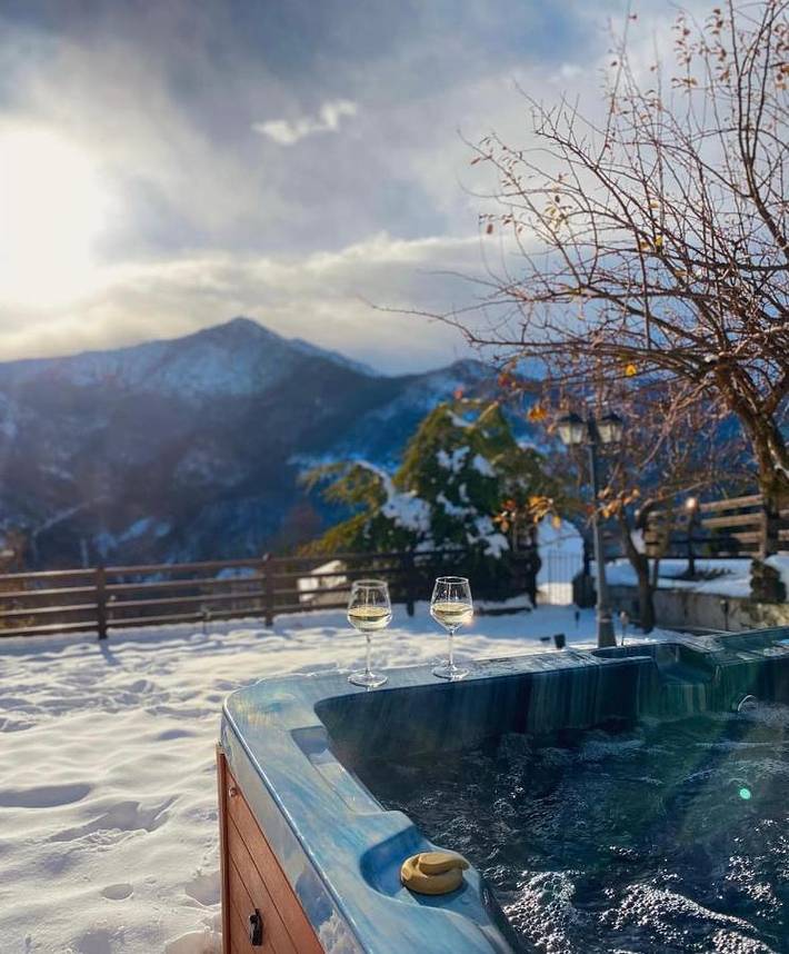 Casa vacanza per 4 persone, con sauna e idromassaggio nonché giardino, con animali domestici in Piemonte