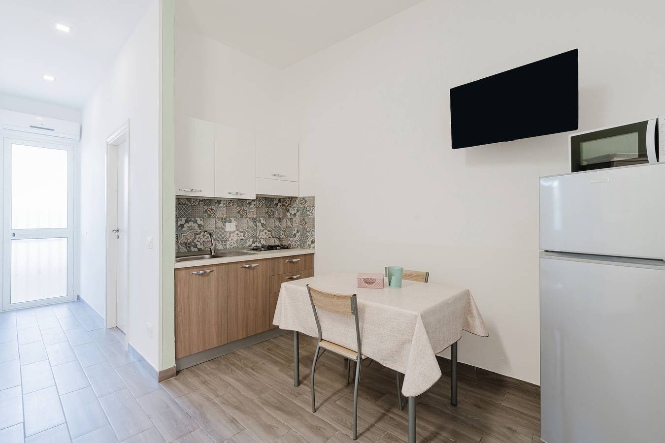 Ganze Wohnung, Ferienhaus 'La Perla Di Mare - Perla 4' mit Gemeinschaftspool, Wlan und Klimaanlage in Mazara del Vallo, Trapani Provinz