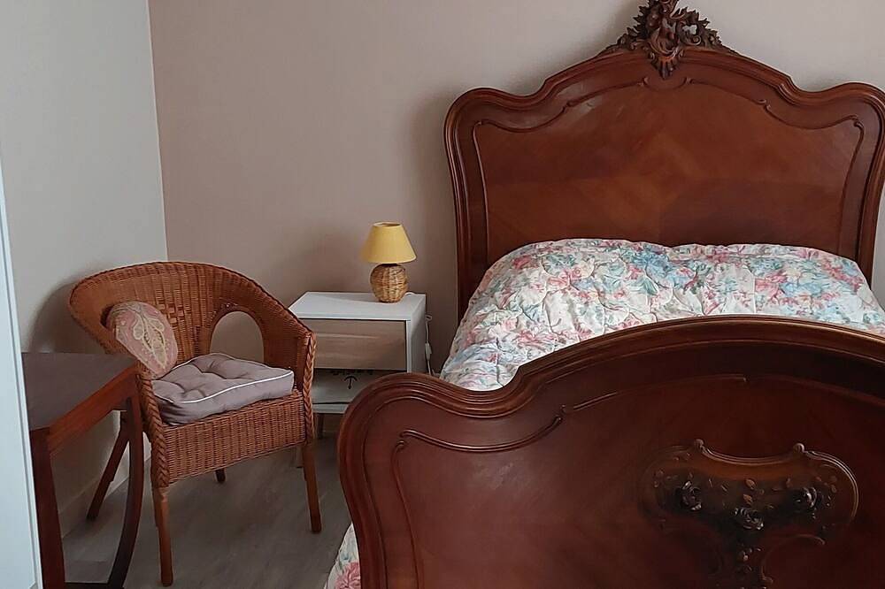 Villa 300m From The Beach By Pedestrian Way Flowered Garden Closed Near Shops in Agon-Coutainville, Coutances