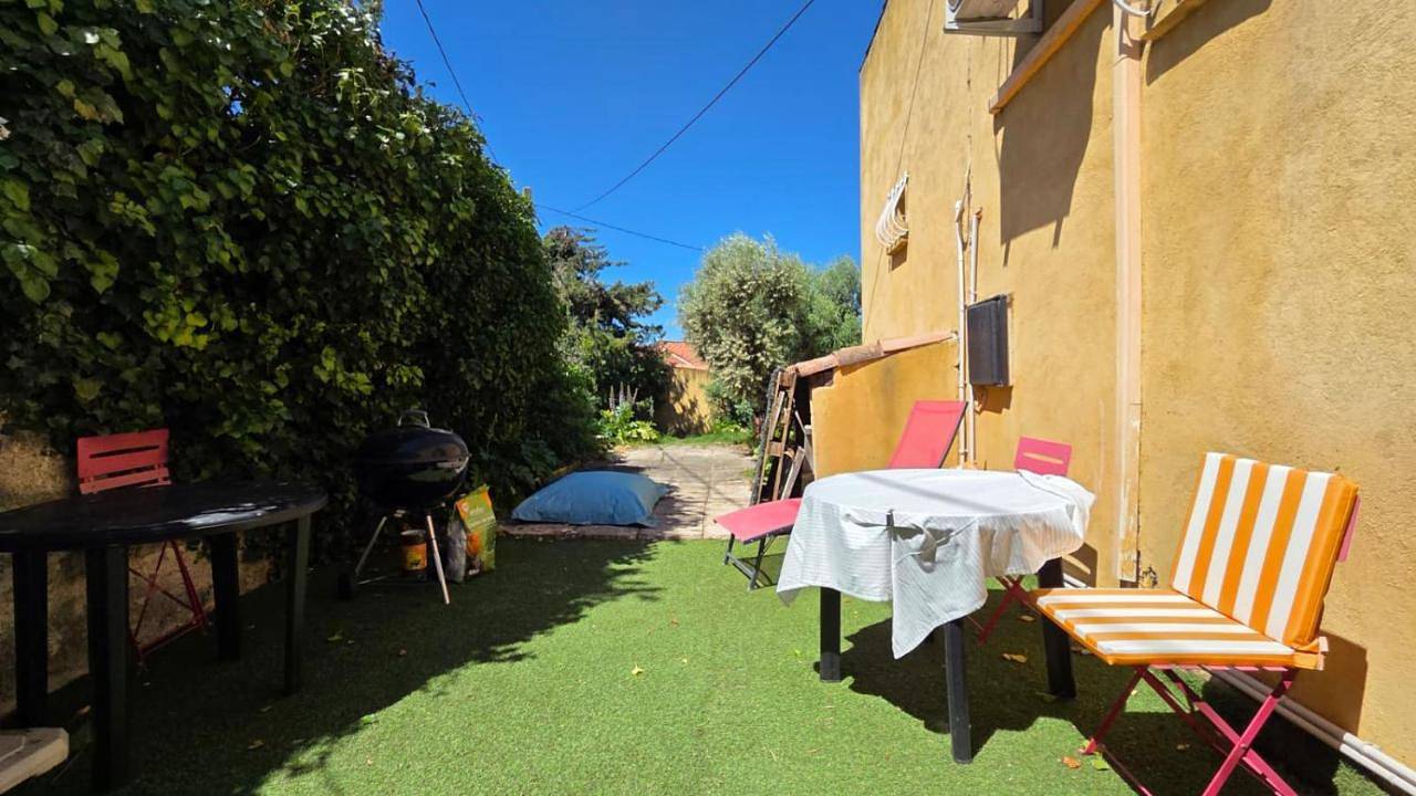 Appartement entier, Oasis avec Jardin privé Proche commerce Récent in Les Pennes-Mirabeau, Côte méditerranéenne (France)
