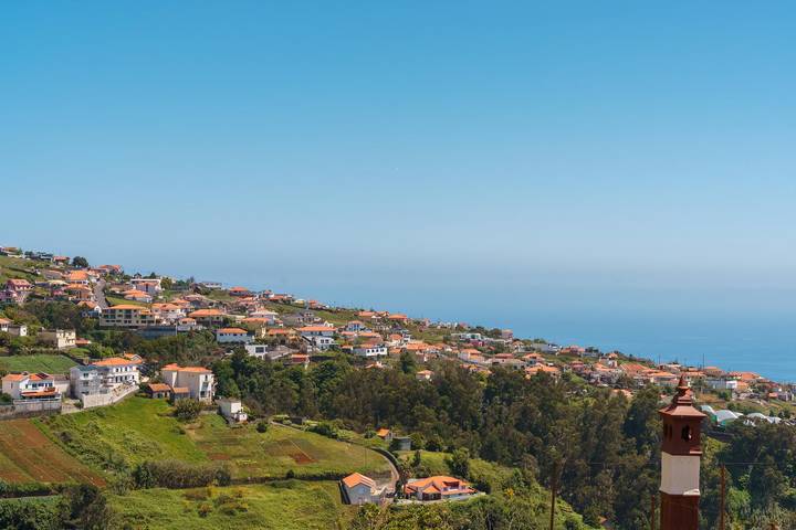 Location de vacances pour 6 personnes, avec balcon à Calheta