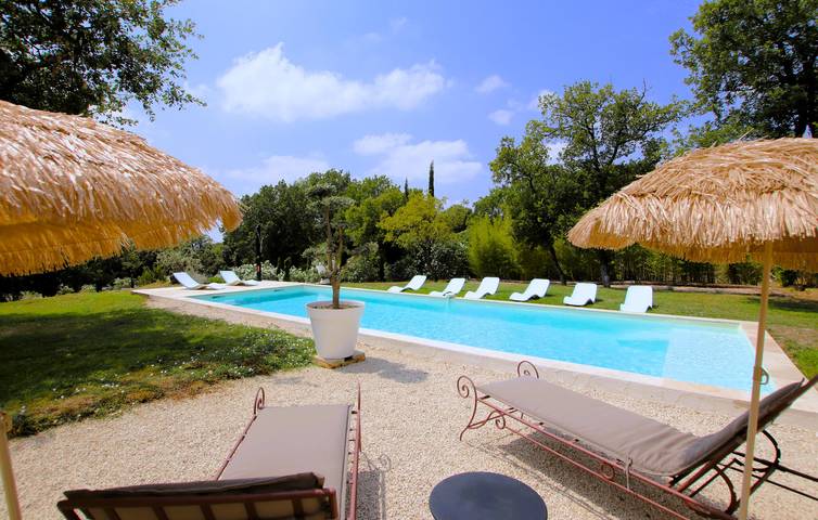 Acogedor apartamento con piscina y WiFi cerca de Grignan in Grignan, Región de Nyons