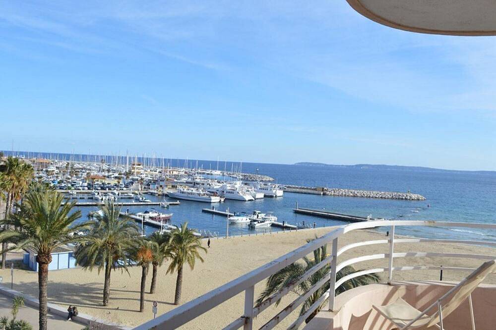 Entire apartment, Apartment Le Lavandou, 1 bedroom, 4 persons in Le Lavandou, Toulon region