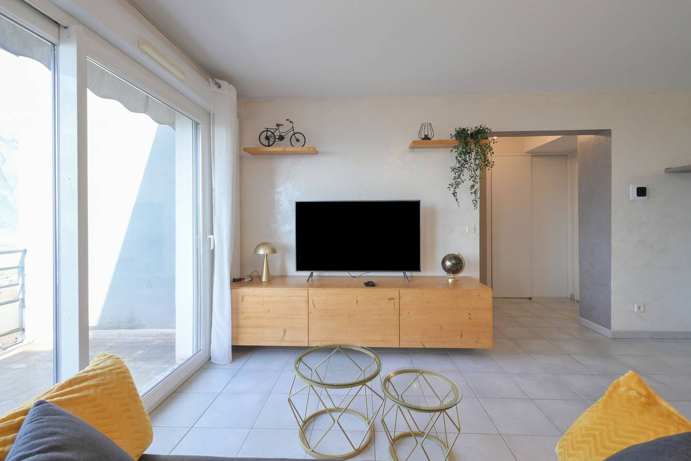 Ganze Wohnung, Willkommen in Aiton – Charmantes Dorf in Savoyen zwischen Seen und Bergen in Aiton, Region Saint-Jean-de-Maurienne