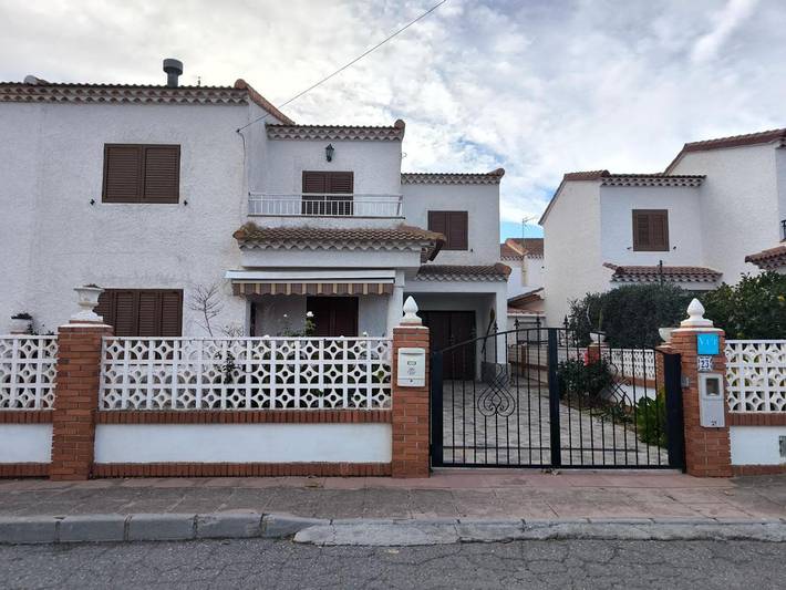 Location de vacances pour 8 personnes, avec balcon ainsi que vue et jardin à Vélez-Rubio - 2