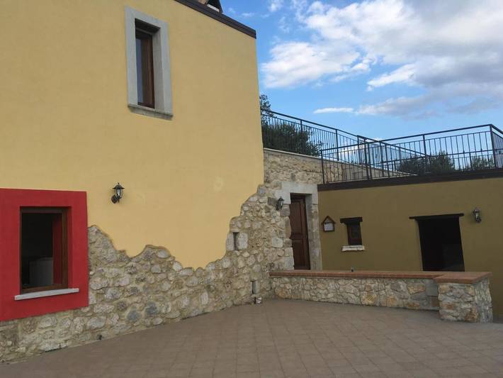 Rustico per 4 persone, con Balcone e Terrazza nonché Giardino e Panorama in Provincia di Caserta