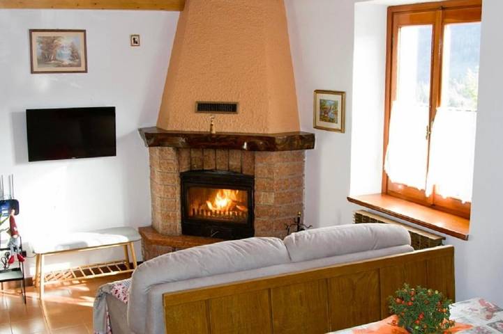 Gîte pour 6 personnes, avec vue, animaux acceptés à Colere