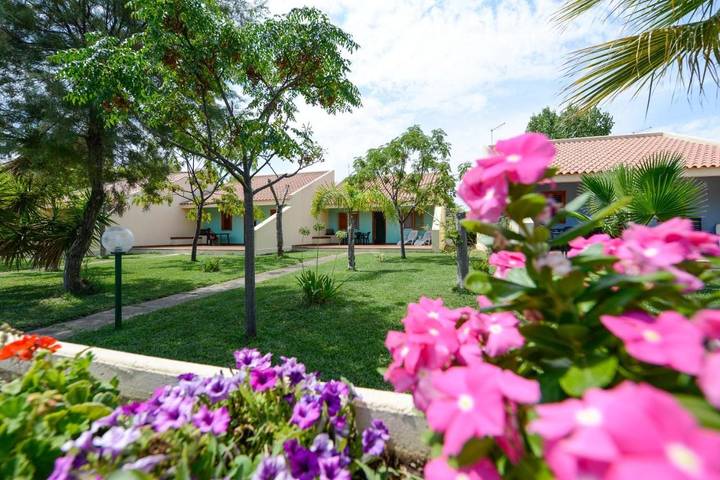 Casa vacanza per 6 persone, con Balcone e Terrazza nonché Giardino e Piscina a Bernalda