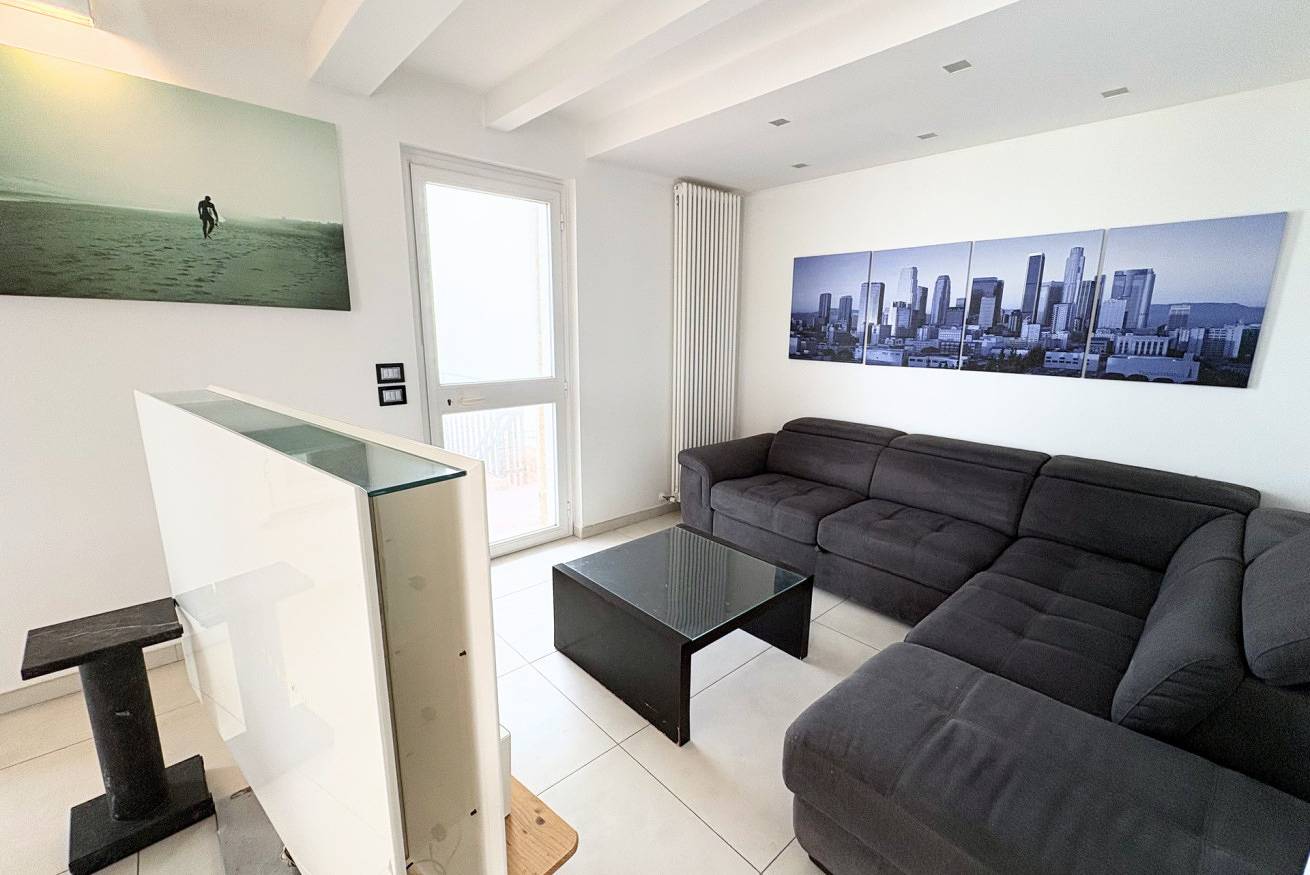 Appartamento intero, Se228 – Montemarciano, moderno e ampio trilocale fronte mare con terrazza in Montemarciano, Provincia di Ancona