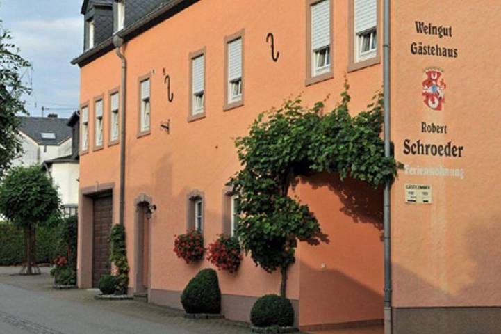 Ferienwohnung Moselblümchen (55 m²) - Weingut-Gästehaus R. Schroeder in Mehring, Moseleifel