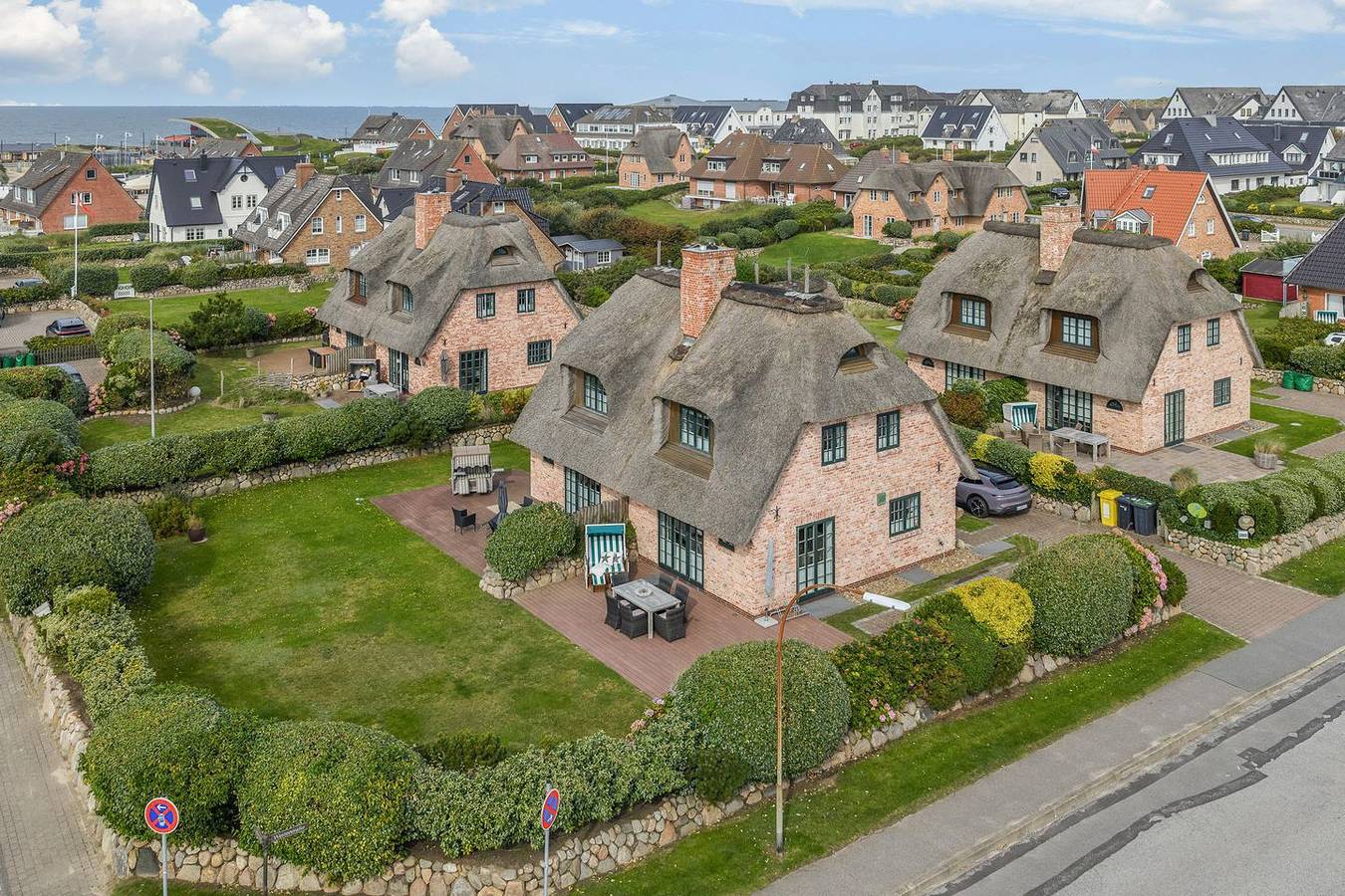 Lifestyle unter Reet, Strand & Meer um die Ecke. in Wenningstedt, Sylt