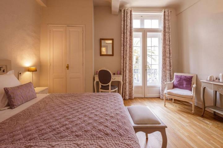 Hôtel pour 2 personnes dans Arenes De Nimes - 3