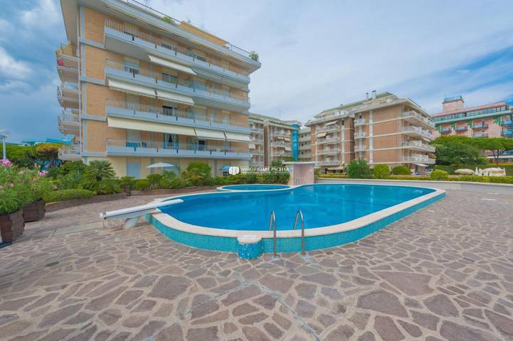 Ferienhaus für 6 Personen, mit Pool und Balkon in Jesolo - 2
