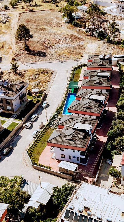 Ferienwohnung für 4 Personen, mit Garten und Ausblick sowie Pool - 1