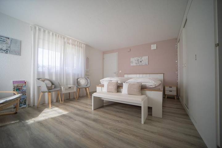 Chambre d’hôte pour 2 personnes, avec jardin et vue à Langnau im Emmental