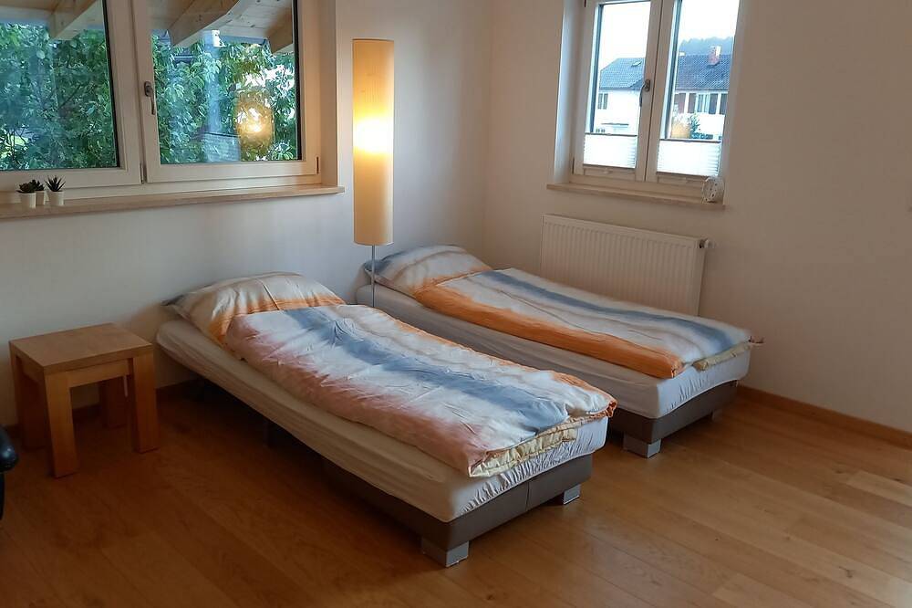 Ganze Wohnung, Stilvolle, geräumige Ferienwohnung im Fünfseenland in Gilching, Landkreis Starnberg
