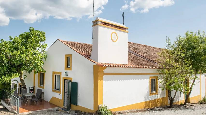 Fezenda para 6 pessoas, com jardim e piscina em Montemor-o-Novo