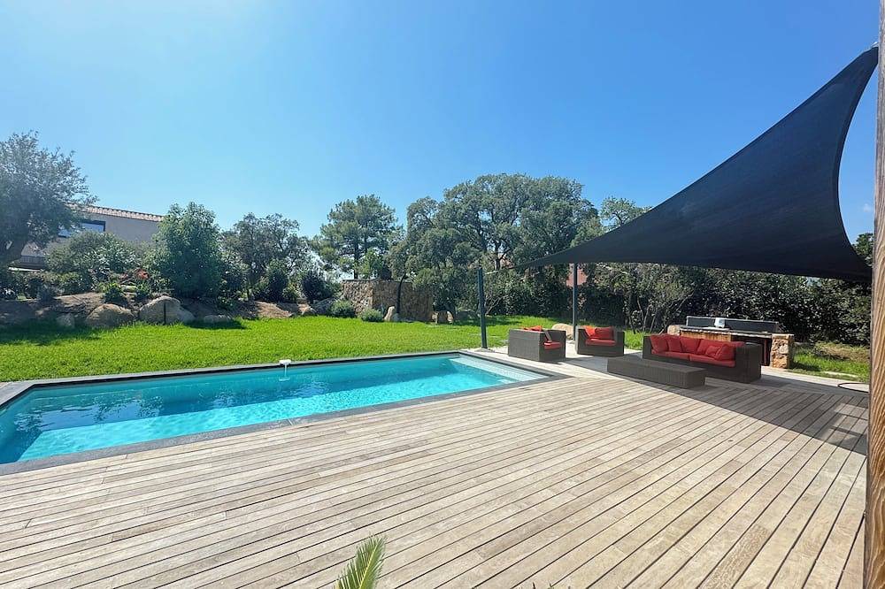 Villa Marina - 5 bedrooms - swimming pool - air conditioning - 500m from the beach in San Ciprianu, Lecci