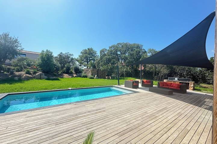 Location de vacances pour 11 personnes, avec jardin dans Plage de Saint Cyprien (Lecci)