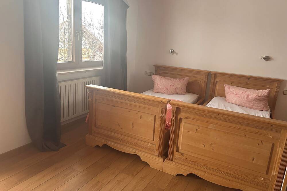 Ganze Wohnung, Ihr Zuhause in den bayrischen Alpen - Großzügiger Urlaub auf 90 m² mit Wellness in Flintsbach am Inn, Bayerische Alpen
