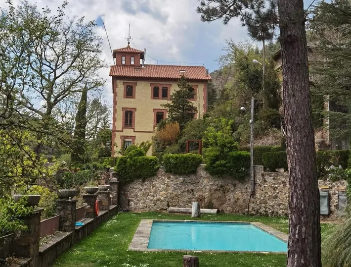 Ferienwohnung für 2 Personen, mit Terrasse und Pool sowie Ausblick und Garten, mit Haustier - 1