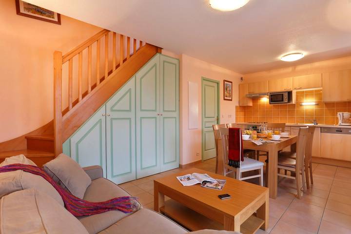 Hôtel pour 6 personnes, avec balcon ainsi que jardin et piscine à Tourrettes - 3