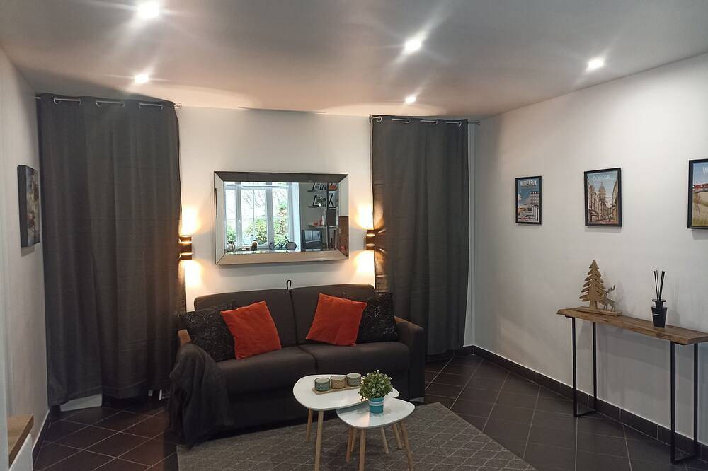 Appartement entier, Studio vieille ville en résidence terrasse dans les remparts à proximité château in Boulogne-sur-Mer, Région de Boulogne-sur-Mer