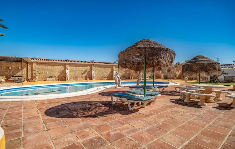 Luxuriöses Apartment am Pool mit AC und Parkplatz in Puente Genil, Córdoba Provinz