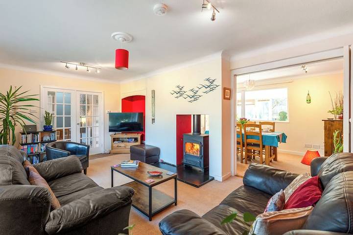 Cottage for 5 people, with garden, with pets in Stirling