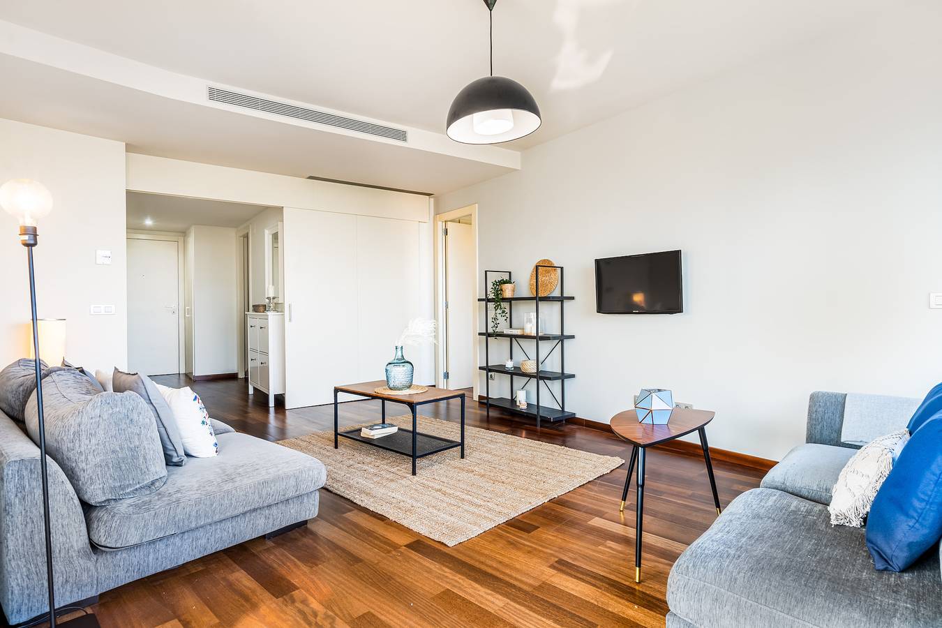 Apartamento entero, Apartamento de vacaciones para 4 personas con terraza in Port Forum, San Adrián del Besós