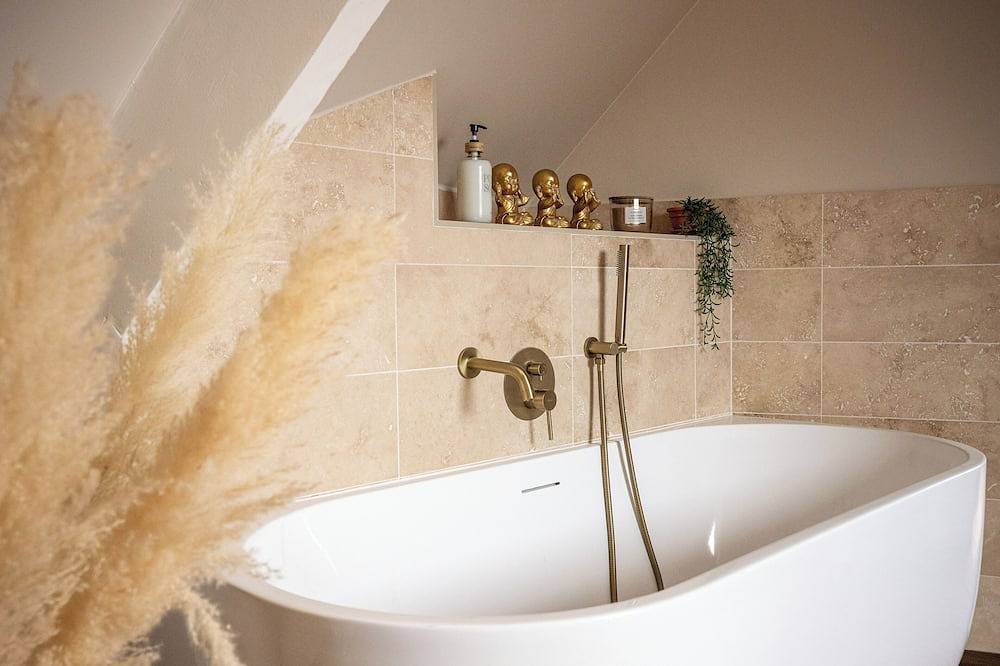 Ganze Wohnung, Bali apartment with patio - Le Mans, apartment with patio - Le Mans in Le Mans, Sarthe