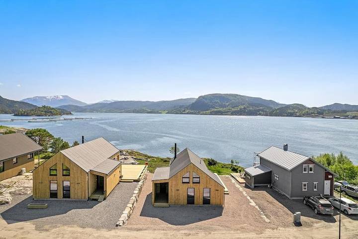 Ferienhaus für 4 Personen, mit Terrasse und Garten sowie Pool und Ausblick in Kristiansund