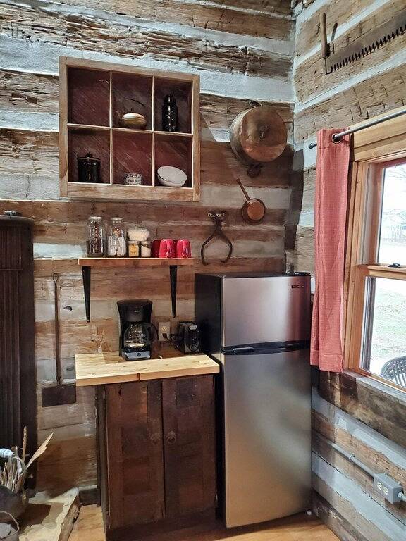 The Cottonwood cabin by Garden of the Gods in the Shawnee National Forest in Shawnee National Forest