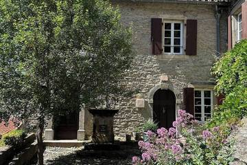 Gîte pour 6 personnes, avec balcon à Vieussan