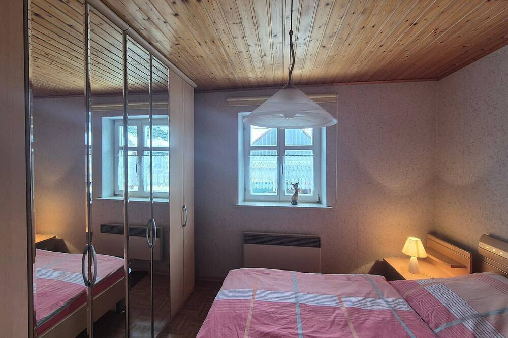 Ganze Wohnung, Ferienwohnung Annemarie mit großem Balkon (Bad Staffelstein) in Horsdorf, Bad Staffelstein