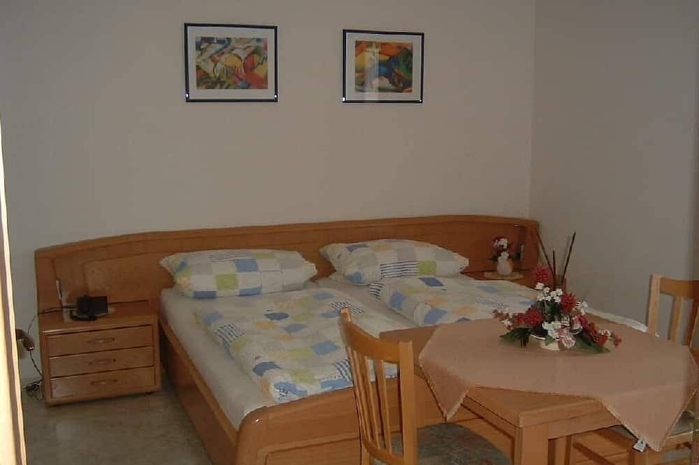 Apartamento inteiro, Apartamento de cobertura com varanda in Mahring, Baviera Oriental