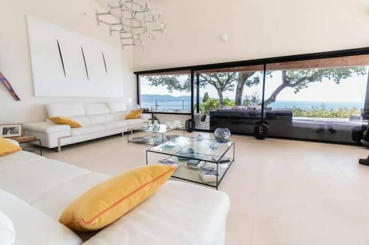 Maison de vacances pour 14 personnes, avec jardin et terrasse dans Cap Bénat