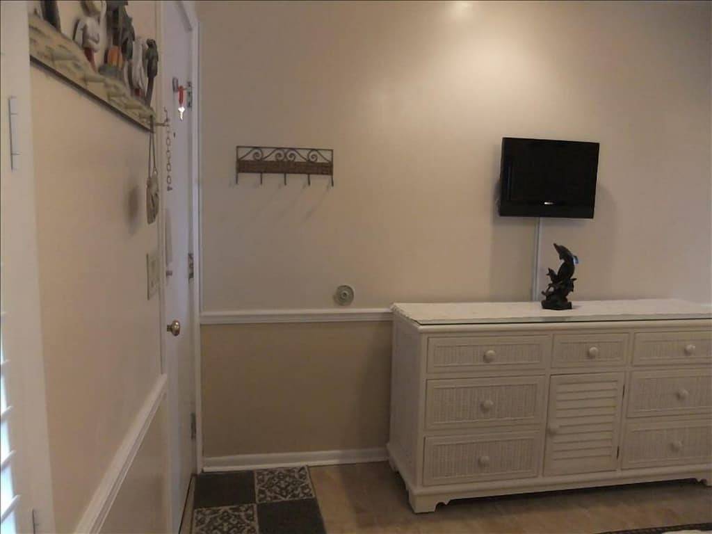 Villa for 4 Guests in Forest Beach, Shipyard Plantation