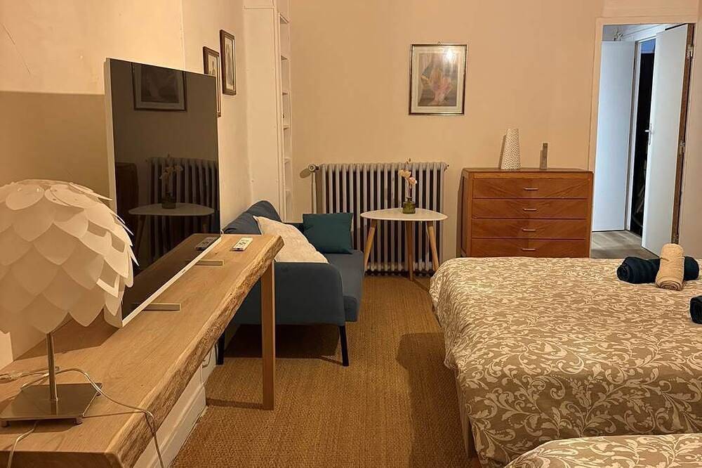 Entire apartment, The Family Room in Aubusson, Aubusson region