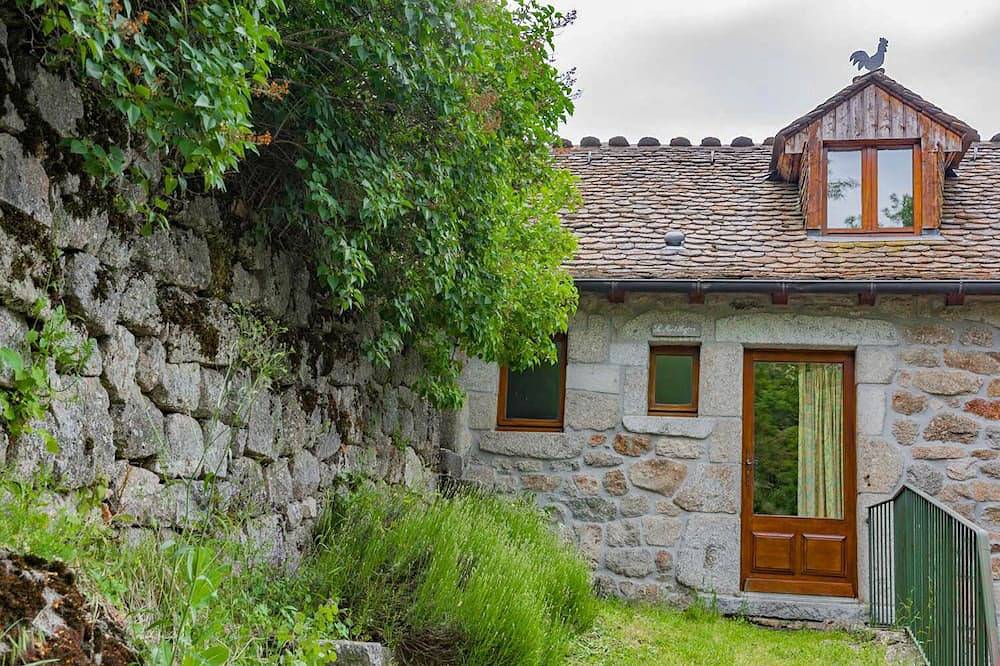 Gîte Le Mont Lozère 2/4 persons in Pont-de-Montvert-Sud-Mont-Lozère, Cevenas