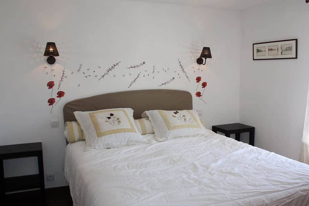 Charming and spacious house near the beach in Locmaria in Locmaria, Côte des Mégalithes