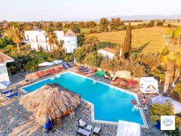 Cottage pour 2 personnes, avec piscine et jardin, animaux acceptés dans Région du Péloponnèse