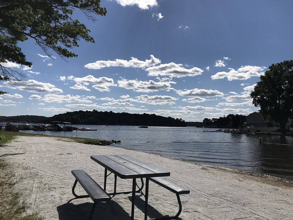 Cottage for 4 Guests in Lake Hopatcong, New Jersey