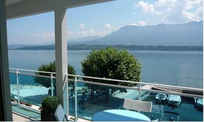 Location de vacances pour 2 personnes, avec balcon ainsi que vue et vue sur le lac à Le Bourget-du-Lac