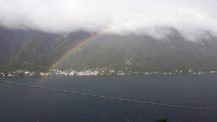 Location de vacances pour 5 personnes, avec vue ainsi que vue sur le lac et jardin, animaux acceptés dans Nesso - 4
