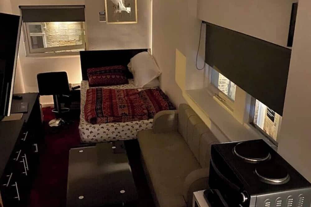 Entire apartment, Cozy Studio in Lancaster City in Lancaster, Lancashire