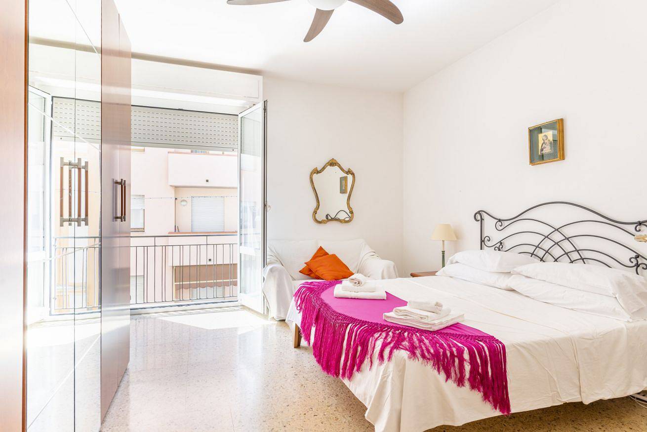 Entire apartment, Bagni Pancaldi Lovely Apartment! in Livorno, Etruscan Coast