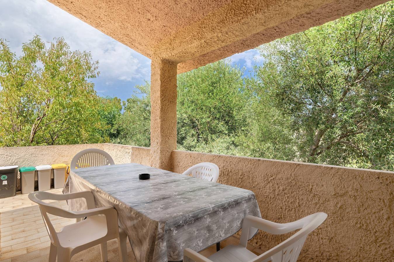 Ganze Wohnung, Apartment 'Zakaria' mit Bergblick, Wlan und Klimaanlage in Foxi Lioni, Tertenia