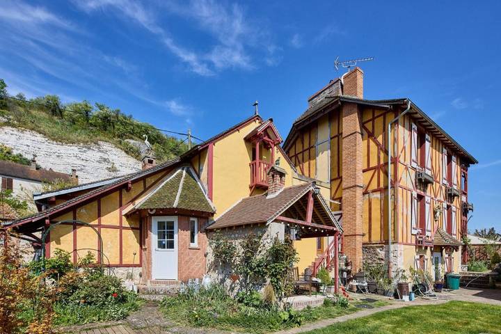 Chambre d’hôte pour 3 personnes, avec Balcon et Terrasse ainsi que Jardin et Vue